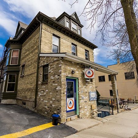 Hi - Madison Hostel ภายนอก รูปภาพ
