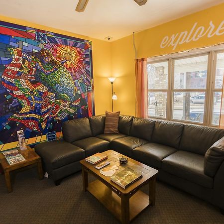 Hi - Madison Hostel ภายนอก รูปภาพ