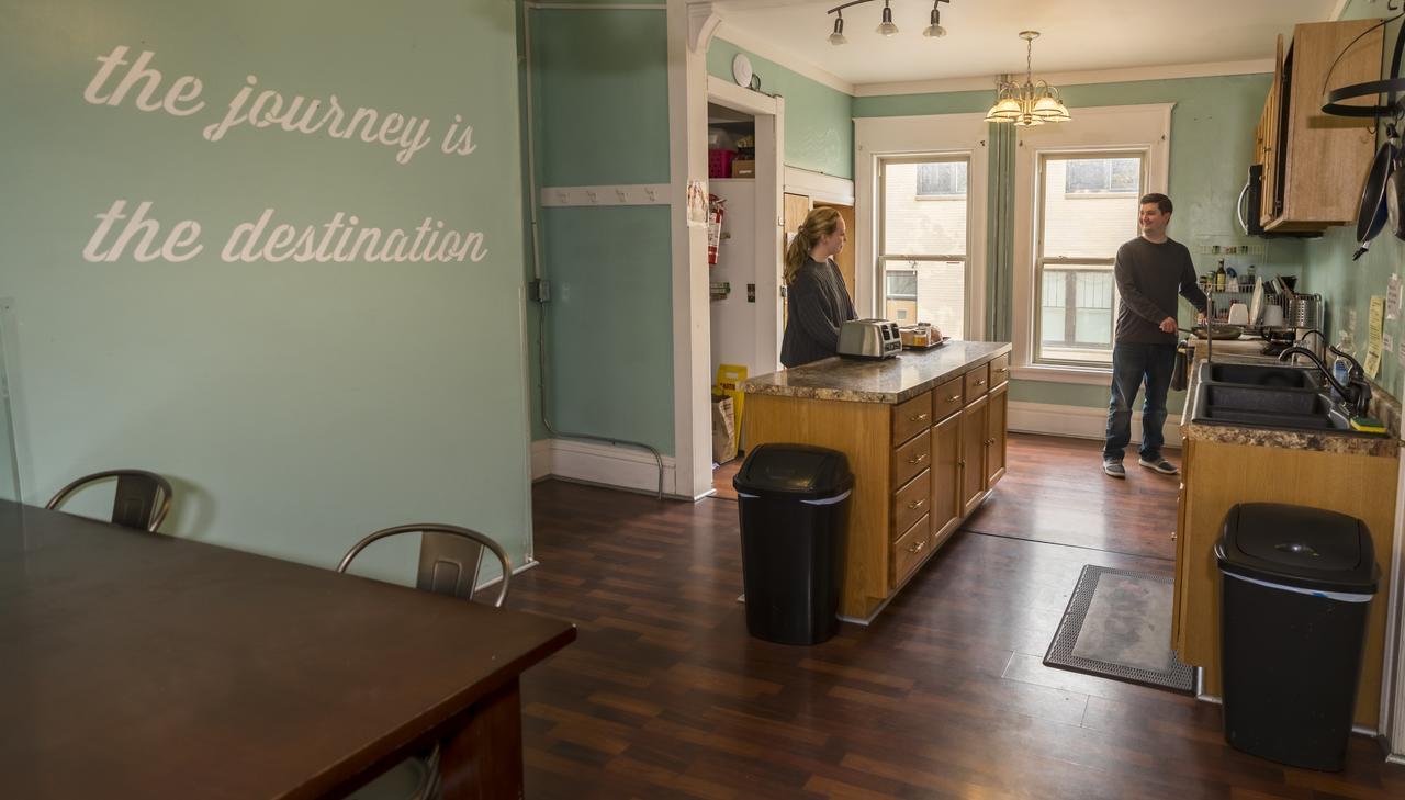Hi - Madison Hostel ภายนอก รูปภาพ