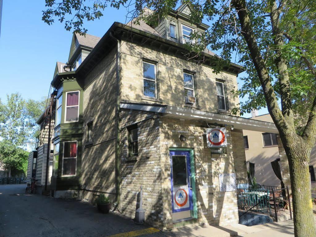 Hi - Madison Hostel ภายนอก รูปภาพ