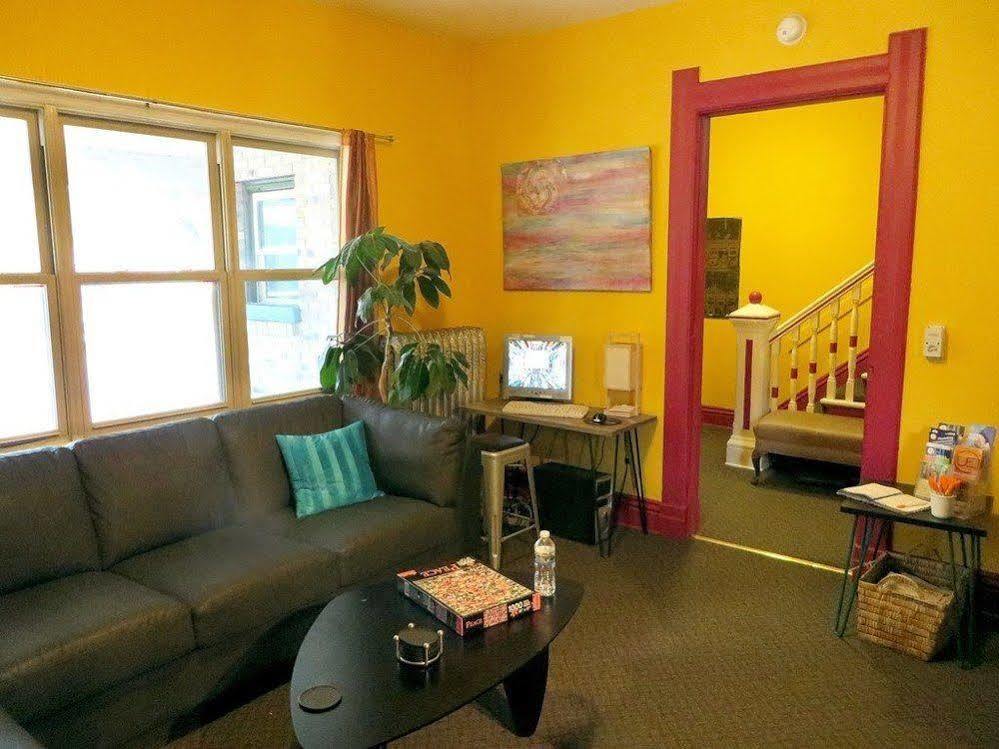 Hi - Madison Hostel ภายนอก รูปภาพ