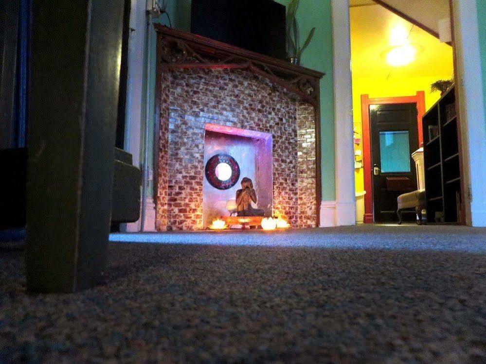 Hi - Madison Hostel ภายนอก รูปภาพ